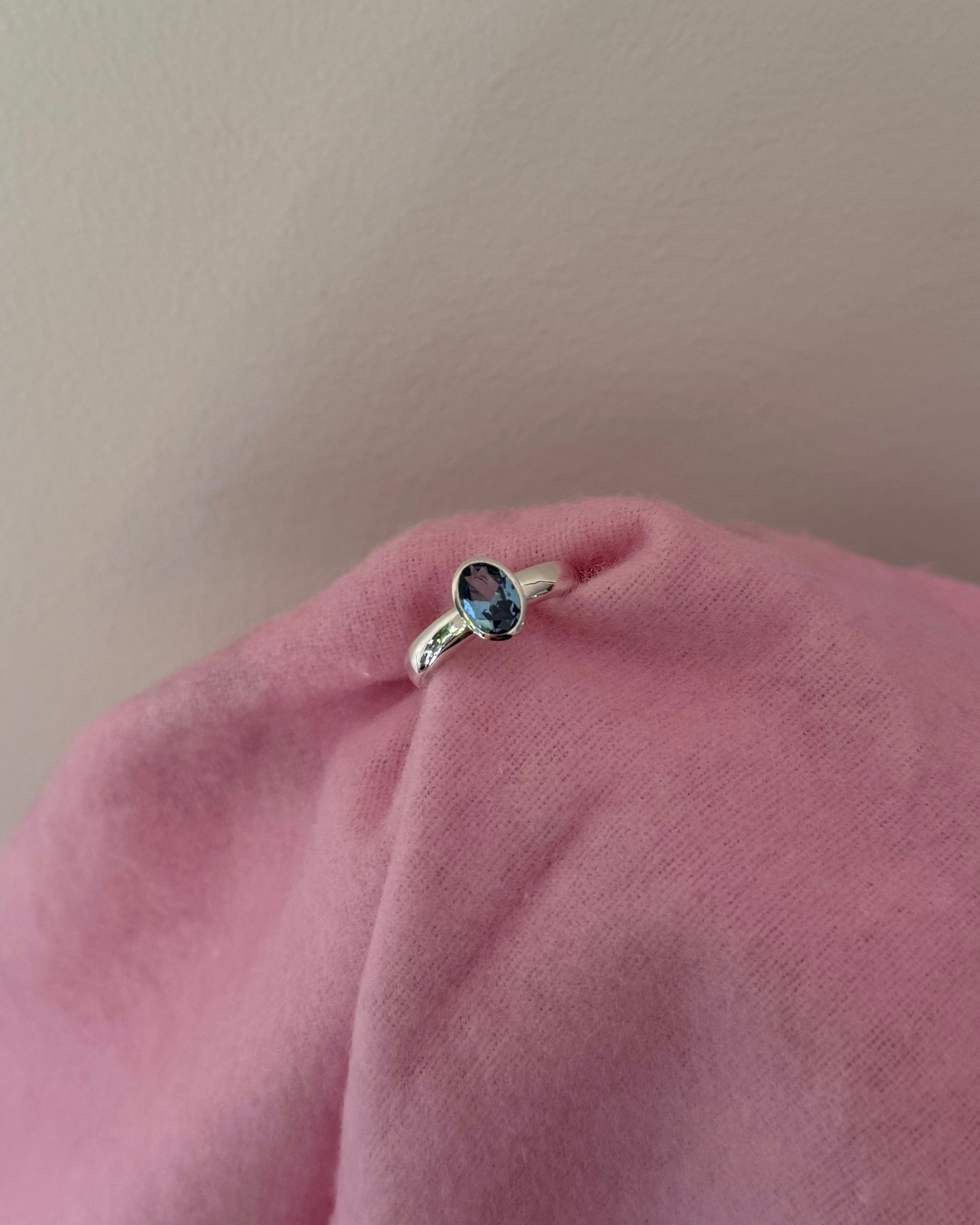 ONE-OFF BEZEL SET RING