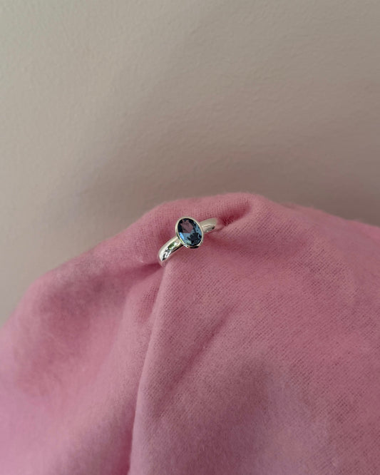 ONE-OFF BEZEL SET RING
